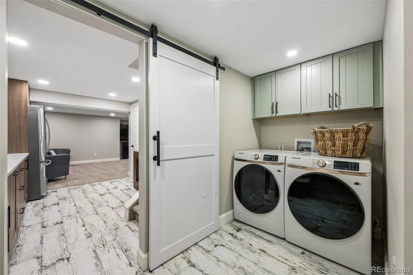 03012026204420 1600 32