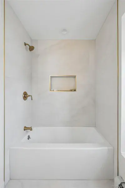 03012026204420 800 26