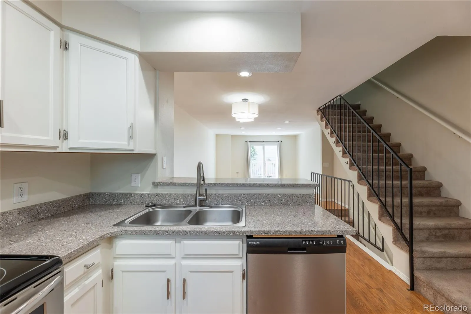 1811 S Quebec Way #3 Denver CO 80231 MLS #REC4782169 05232026094217 1600 10