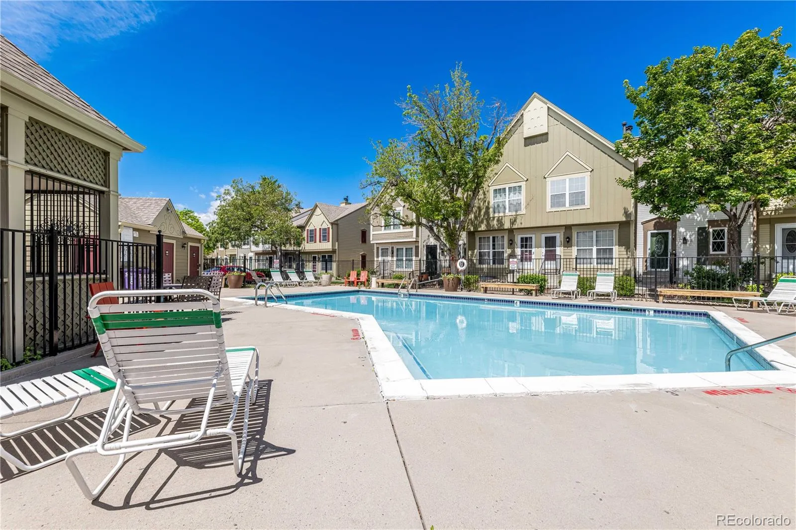 1811 S Quebec Way #3 Denver CO 80231 MLS #REC4782169 05232026094217 1600 22