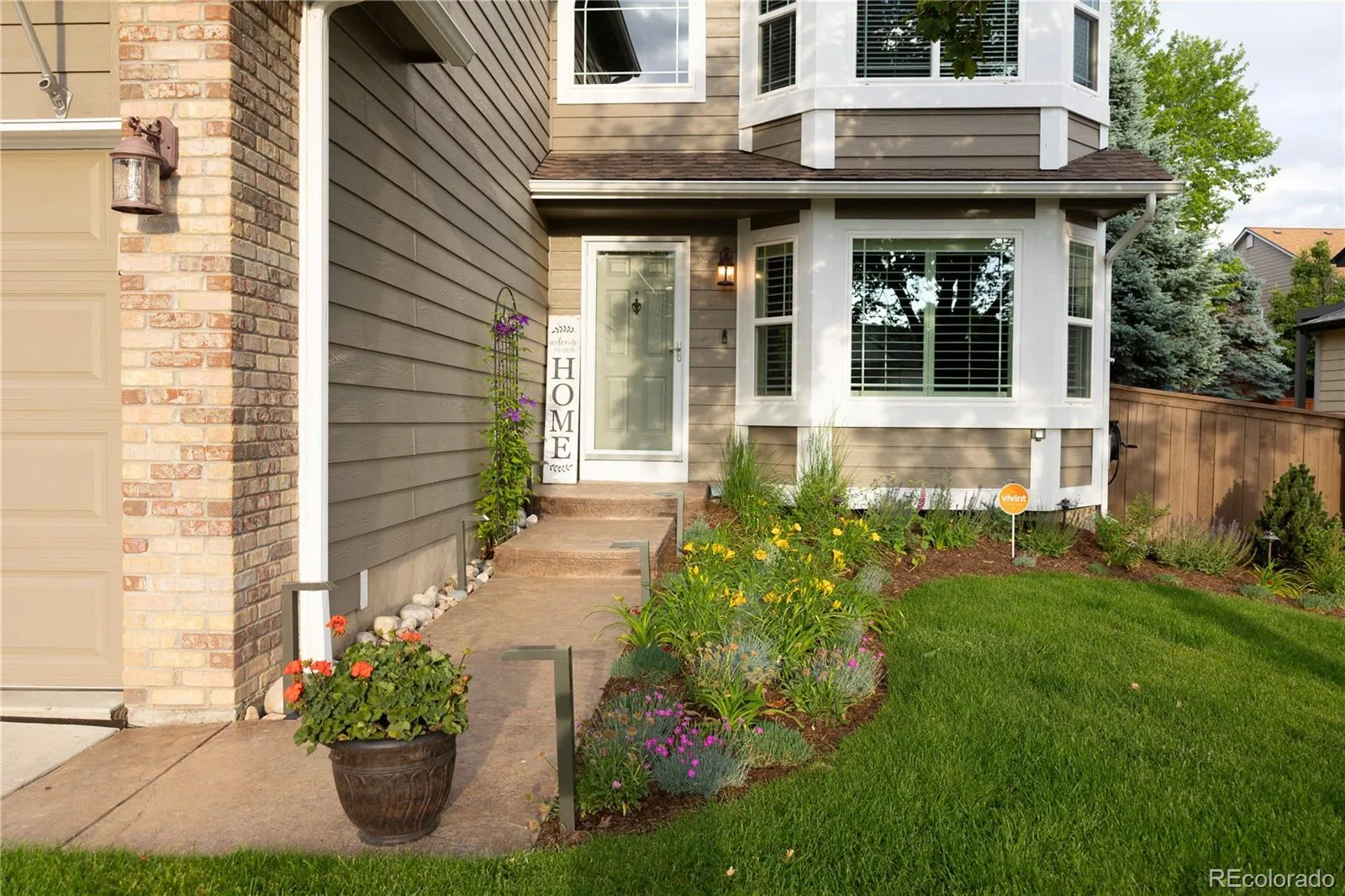 10071 Silver Maple Circle Highlands Ranch CO 80129 MLS #REC4782269 06092026000427 1600 2
