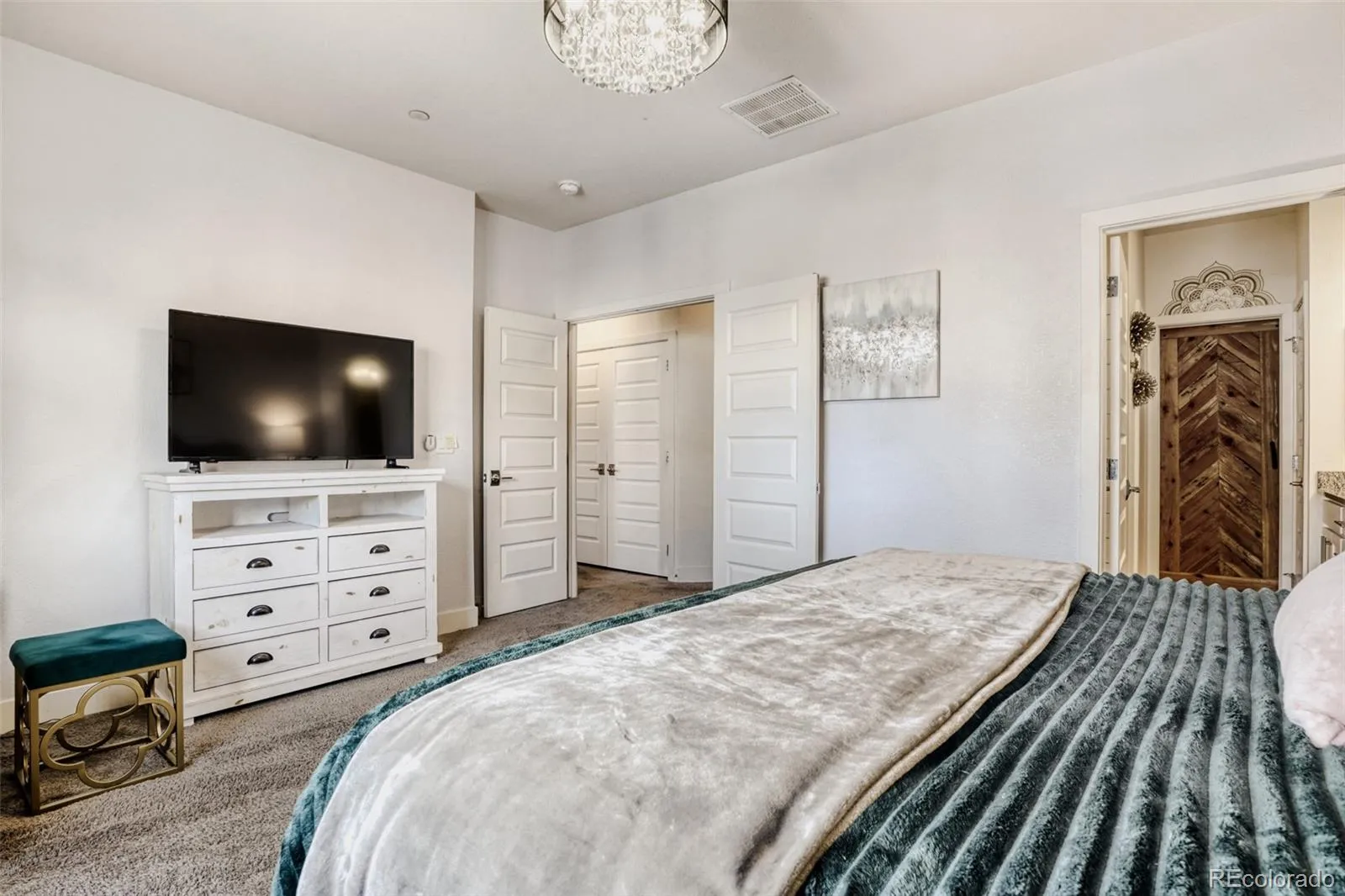 19562 E Sunset Circle Centennial CO 80015 | MLS #REC4787432 04012026150554 1600 12