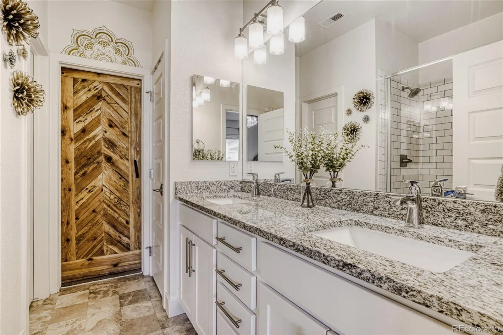 19562 E Sunset Circle Centennial CO 80015 | MLS #REC4787432 04012026150554 1600 14