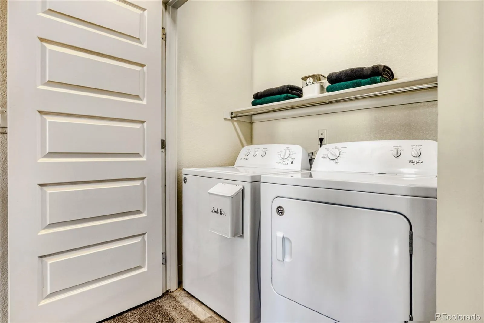 19562 E Sunset Circle Centennial CO 80015 | MLS #REC4787432 04012026150554 1600 20