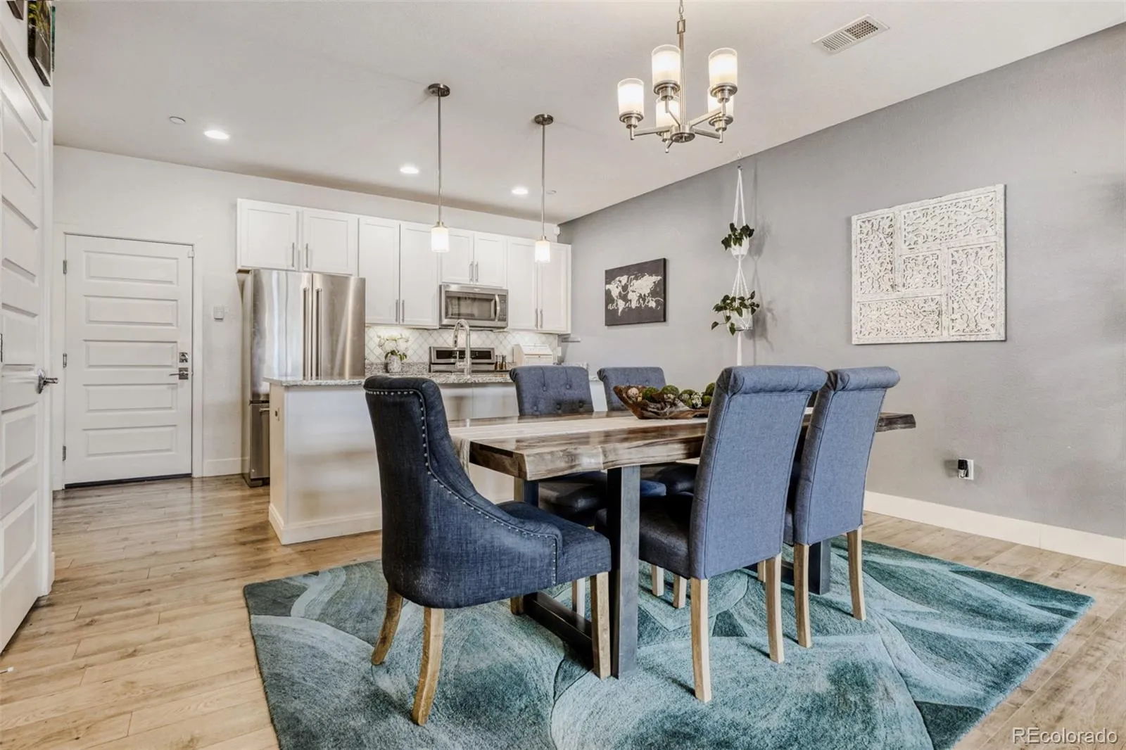 19562 E Sunset Circle Centennial CO 80015 | MLS #REC4787432 04012026150554 1600 6