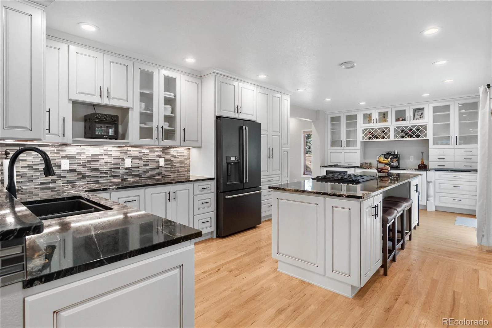 822 Hays Circle Longmont CO 80504 | MLS #REC4793097 08202026211725 1600 13