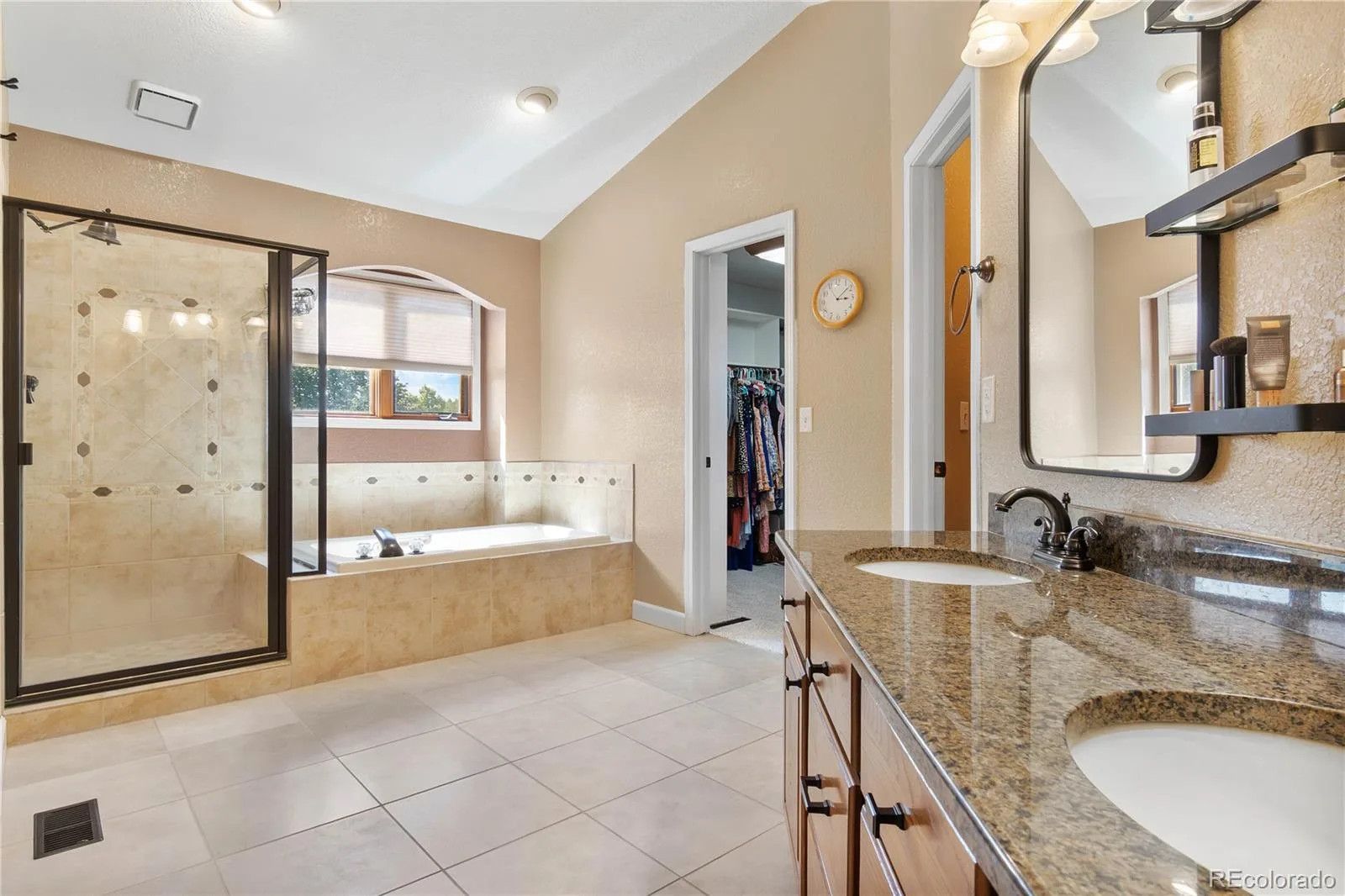 822 Hays Circle Longmont CO 80504 | MLS #REC4793097 08202026211725 1600 29