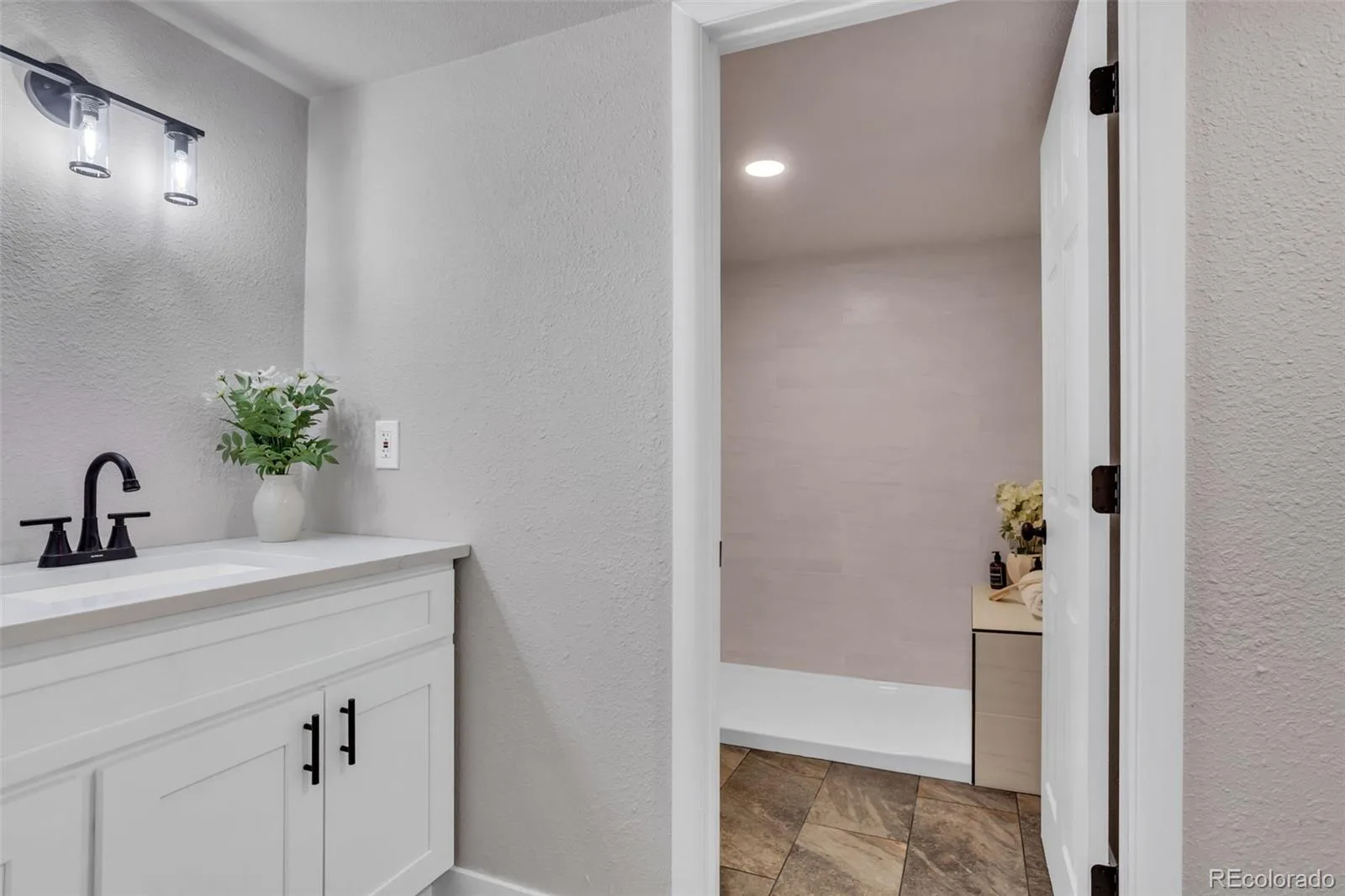 2960 Poplar Street Denver CO 80207 MLS #REC4796194 06162026232255 1600 16