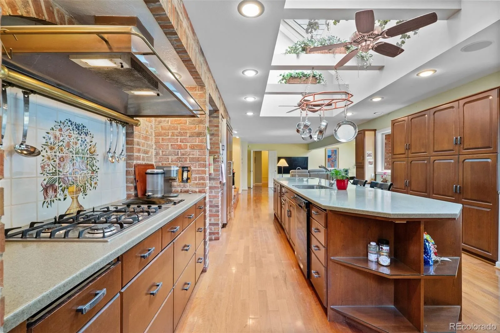3895 S Poplar Street Denver CO 80237 | MLS #REC4796550 10142026183521 1600 16