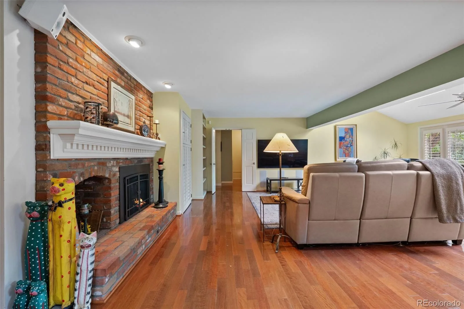 3895 S Poplar Street Denver CO 80237 | MLS #REC4796550 10142026183521 1600 18