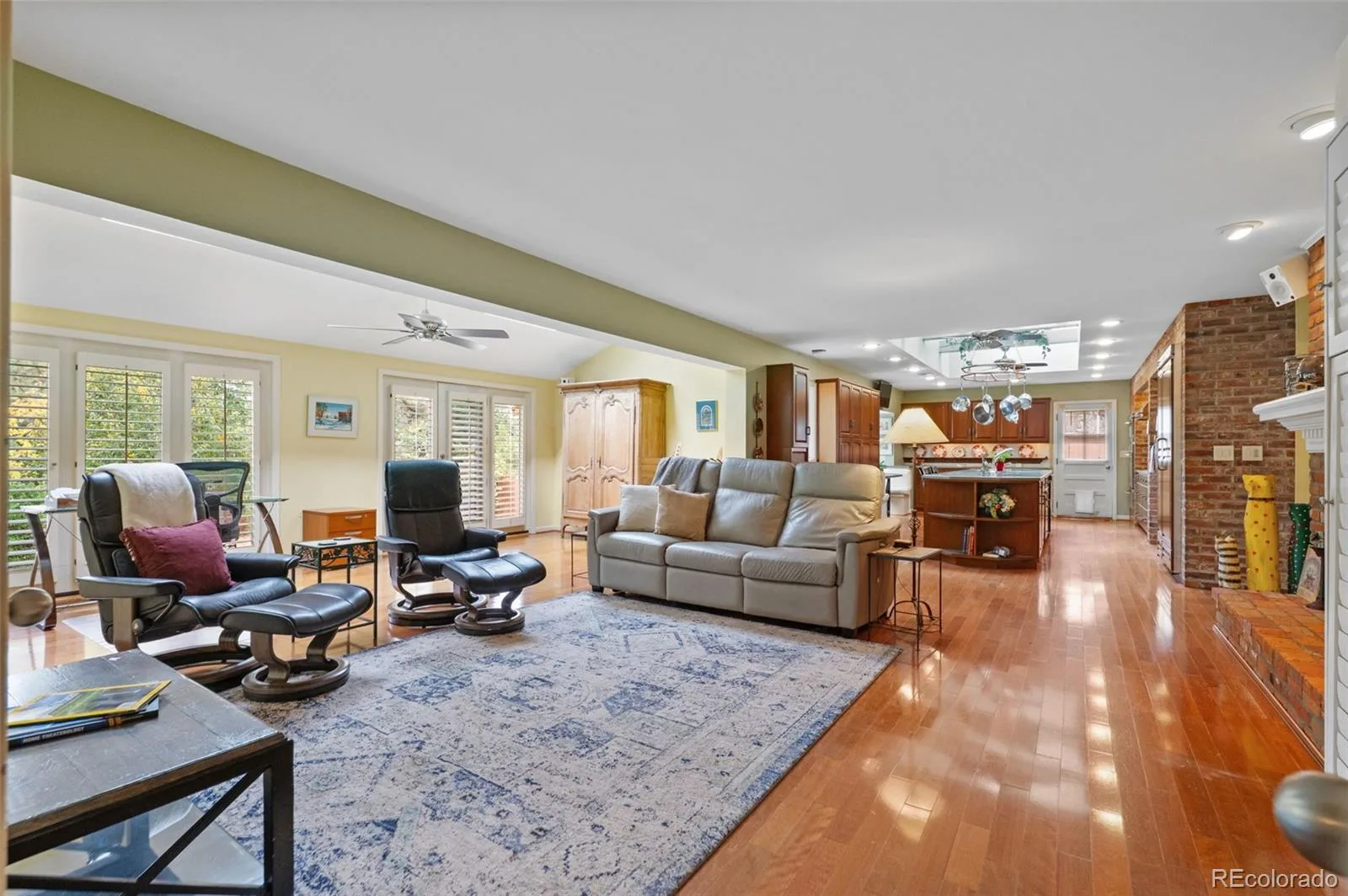 3895 S Poplar Street Denver CO 80237 | MLS #REC4796550 10142026183521 1600 20