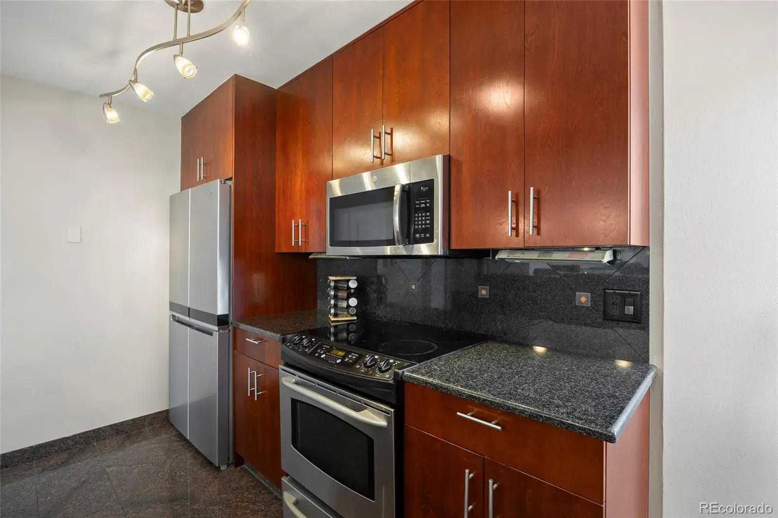 02172026004801 1600 14