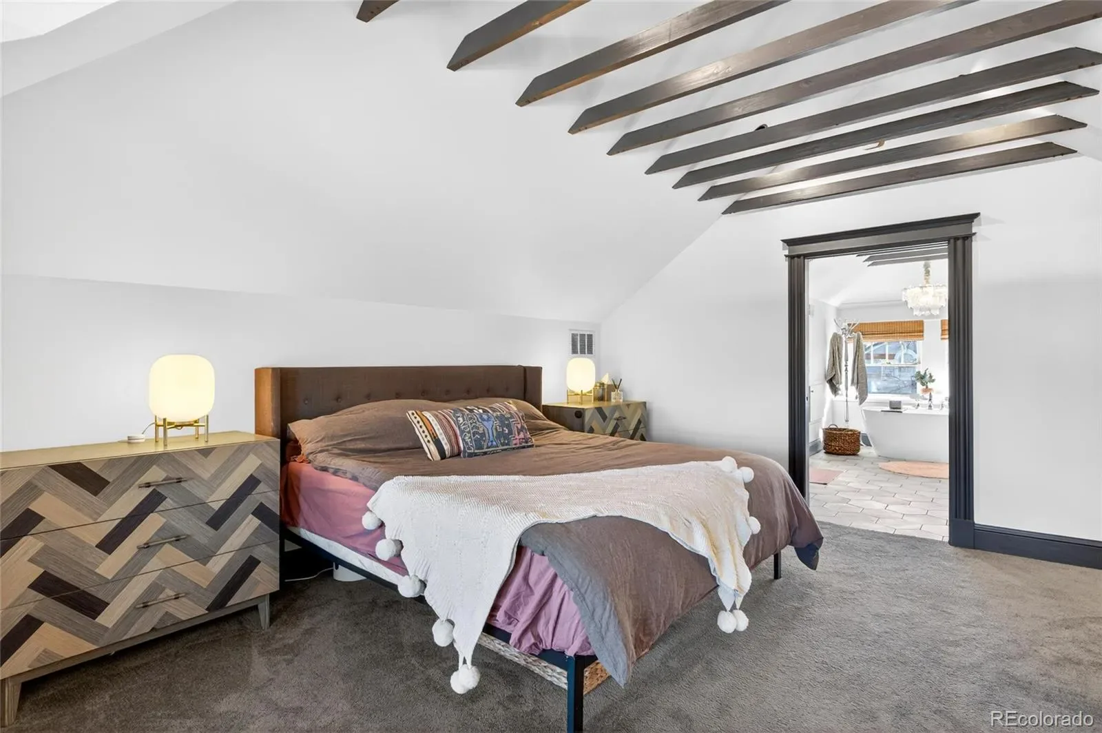 03272026031947 1600 32