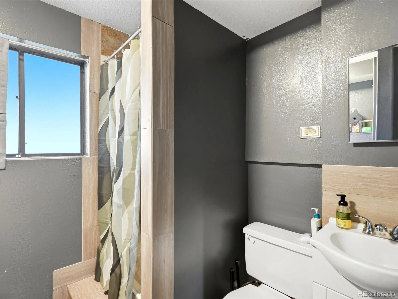 1736 S Olathe Street Aurora CO 80017 | MLS #REC4798062 08292026093723 1600 8