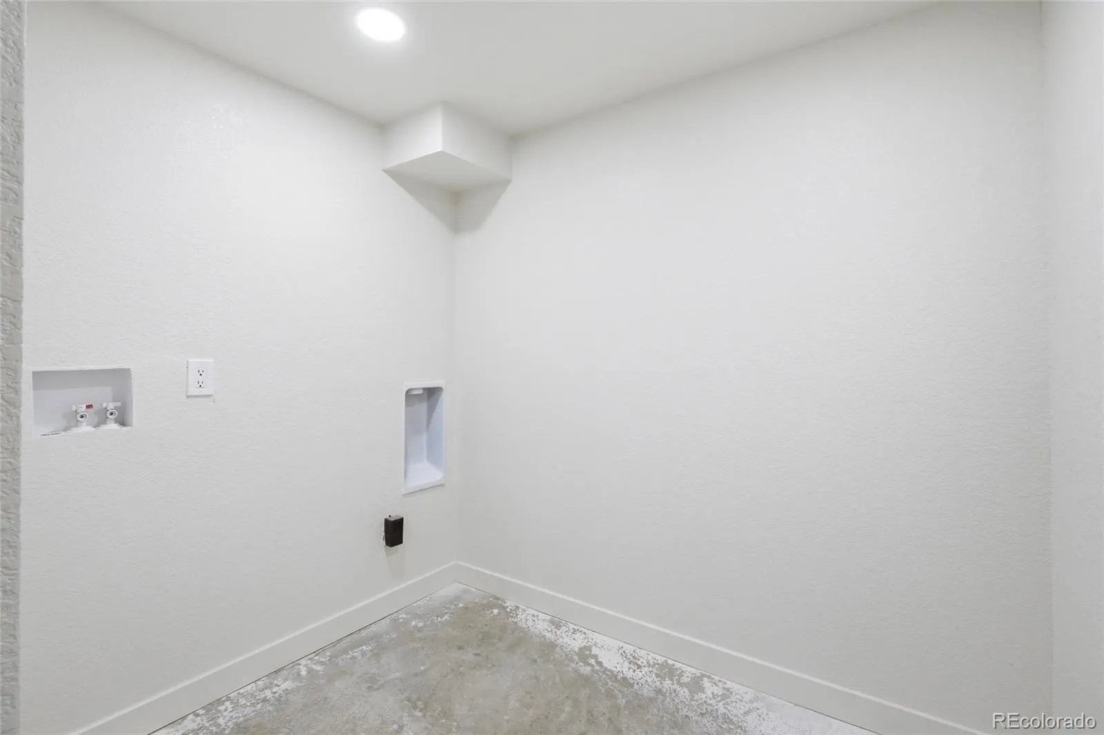 7464 W Louisiana Avenue Lakewood CO 80232 MLS #REC4799254 05202026000927 1600 19