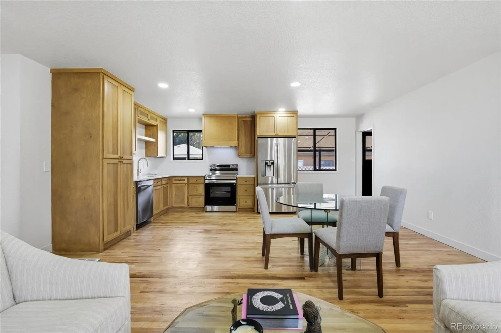 7464 W Louisiana Avenue Lakewood CO 80232 MLS #REC4799254 05202026000927 1600 6
