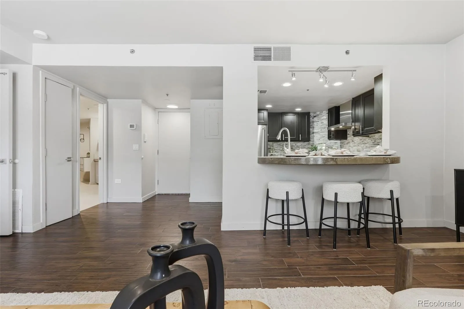 350 Detroit Street #103 Denver CO 80206 MLS #REC4803769 07092026211913 1600 19