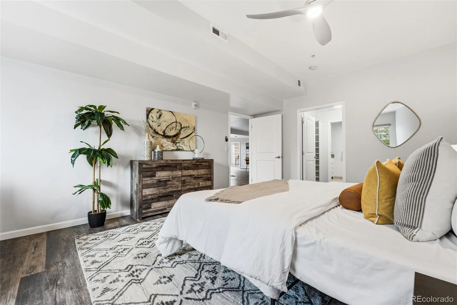 925 N Lincoln Street #5B Denver CO 80203 | MLS #REC4804167 08062026025506 1600 31