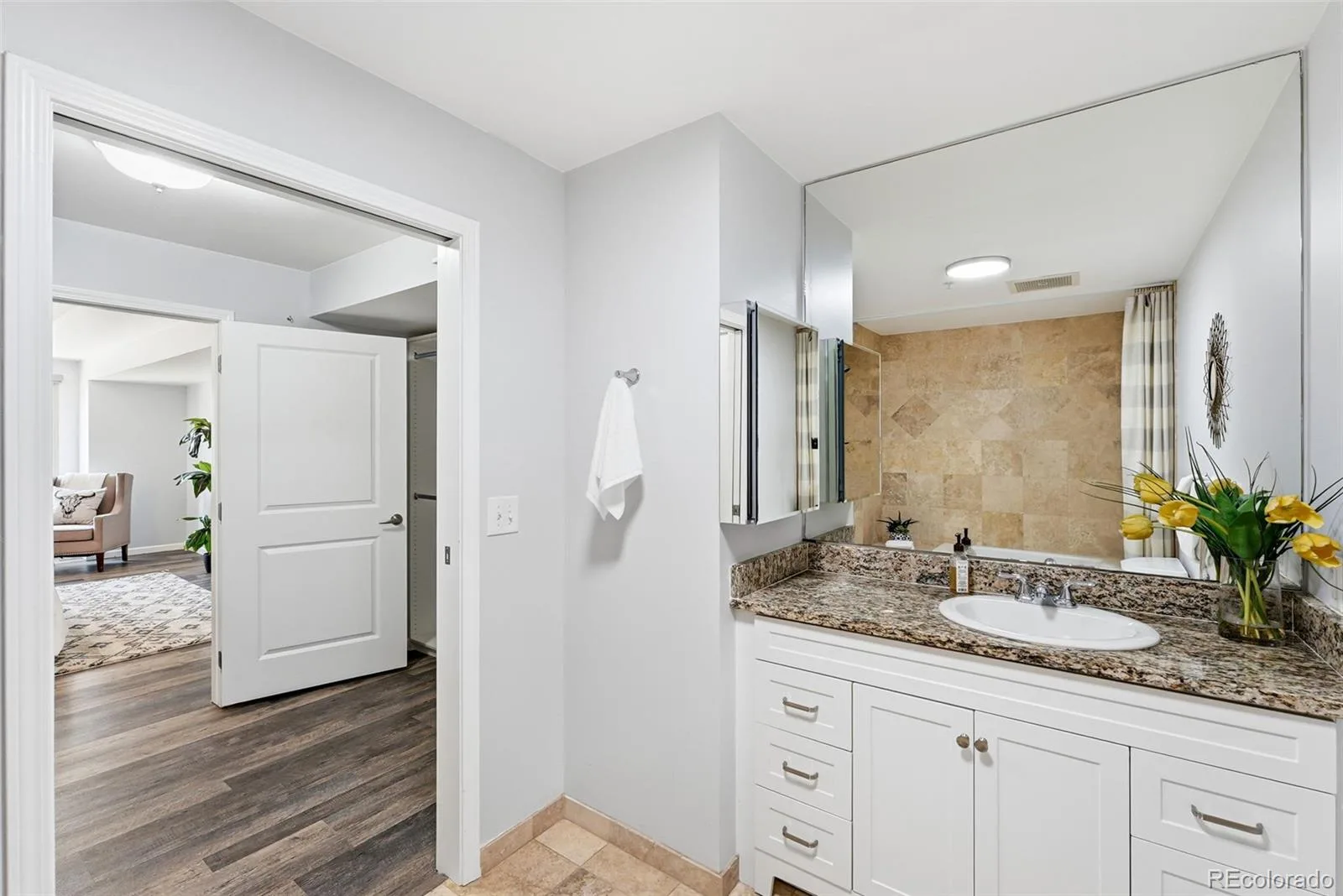 925 N Lincoln Street #5B Denver CO 80203 | MLS #REC4804167 08062026025506 1600 35