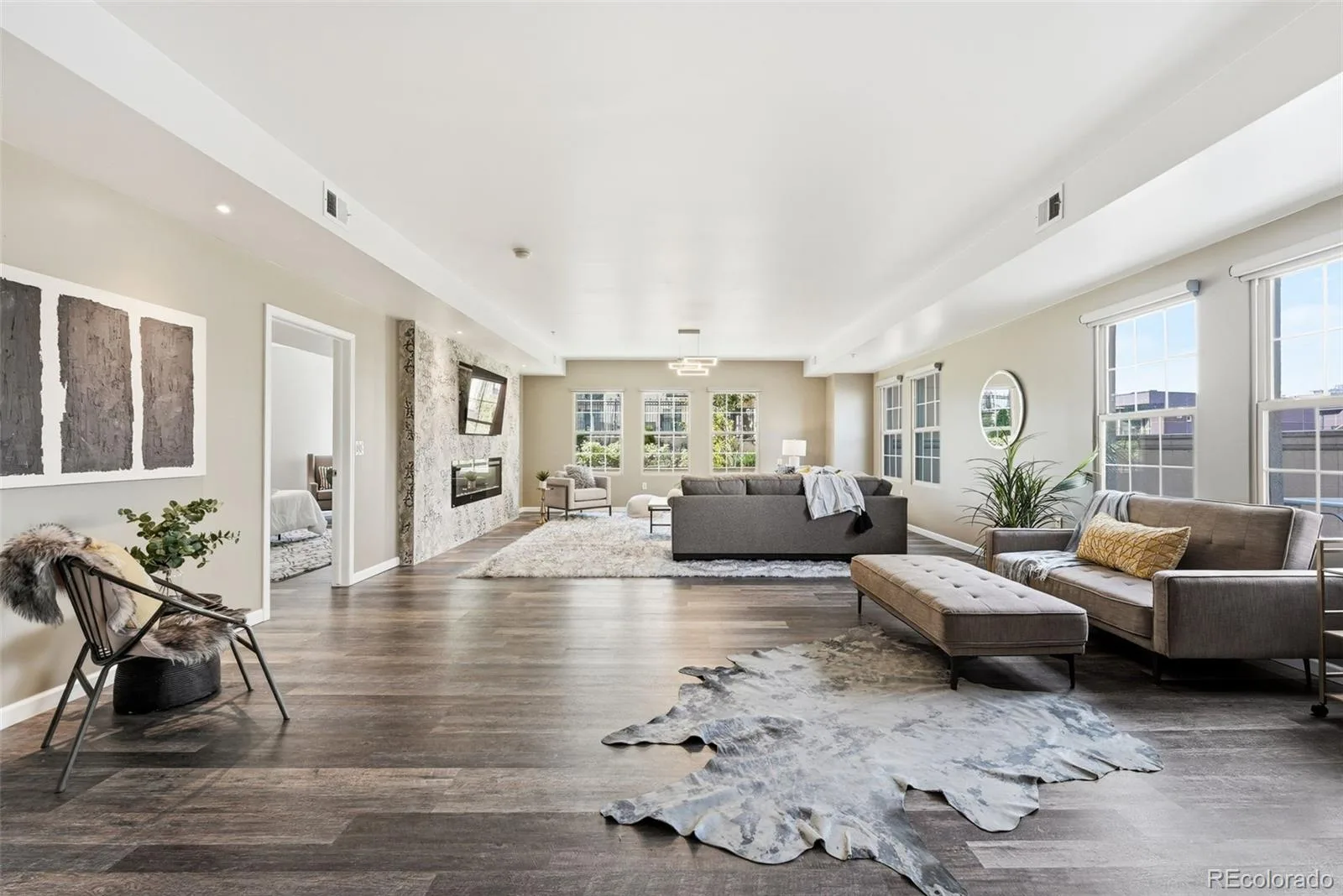 925 N Lincoln Street #5B Denver CO 80203 | MLS #REC4804167 08062026025506 1600 4