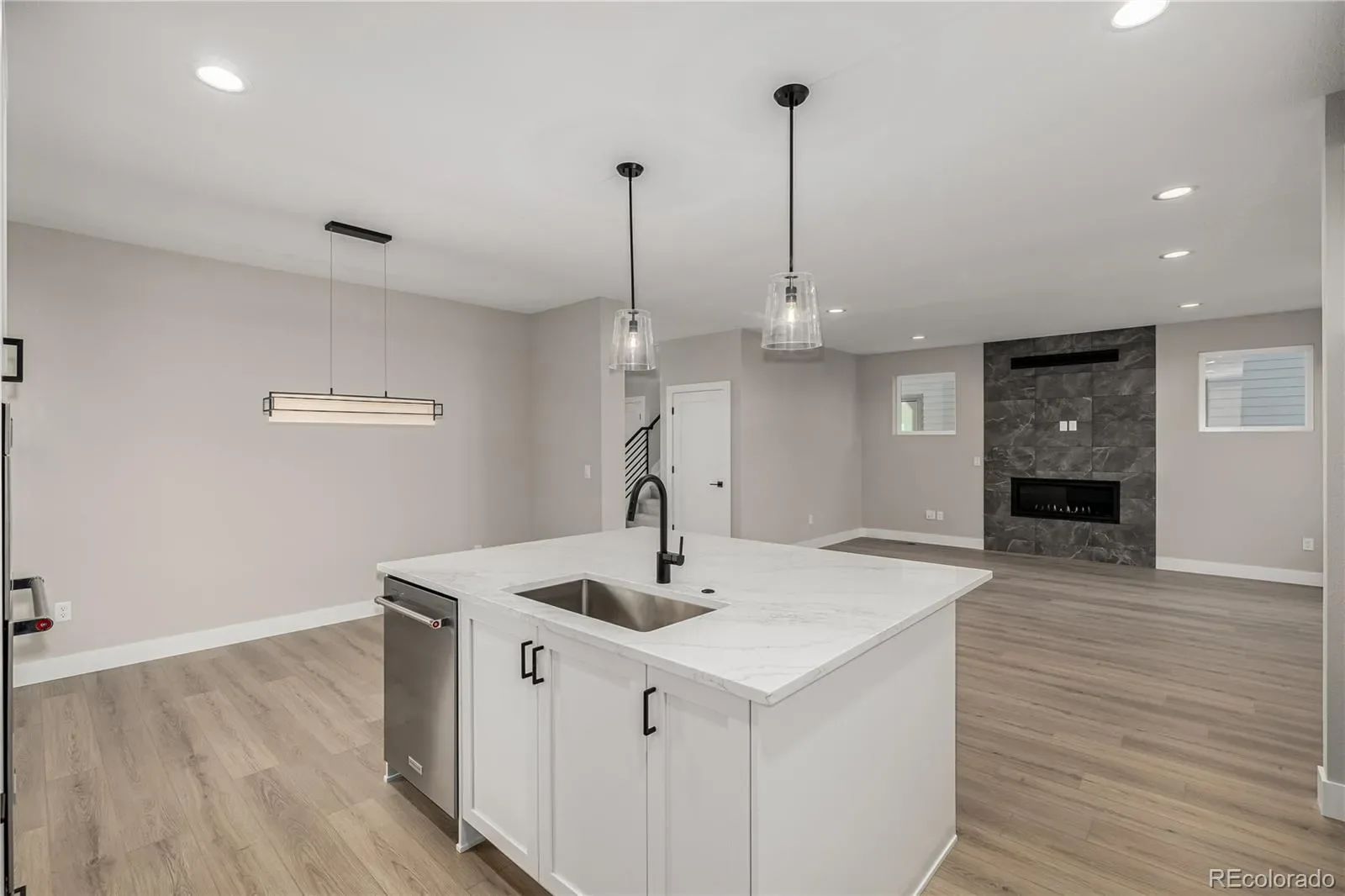 759 Mountain Drive Longmont CO 80503 MLS #REC4804210 03272026200015 1600 15