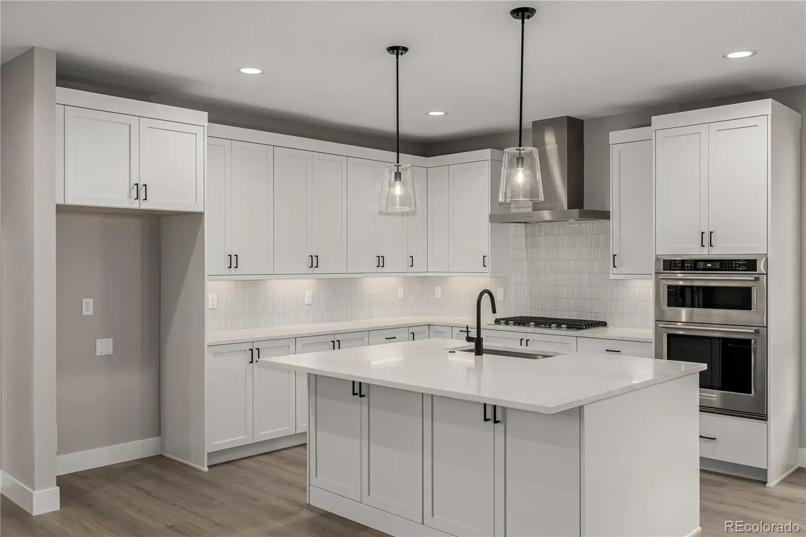 759 Mountain Drive Longmont CO 80503 MLS #REC4804210 03272026200015 1600 17