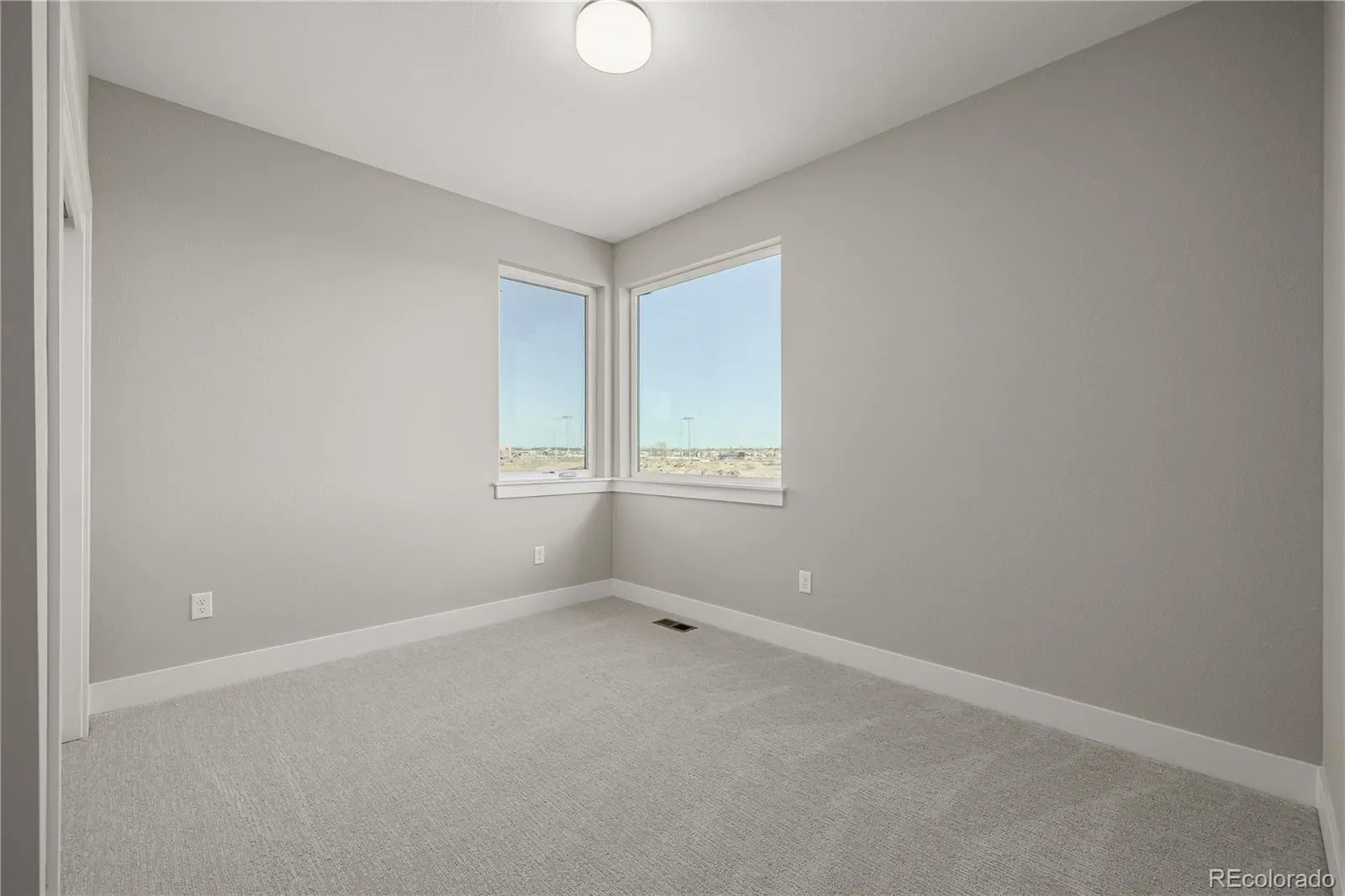 759 Mountain Drive Longmont CO 80503 MLS #REC4804210 03272026200015 1600 32
