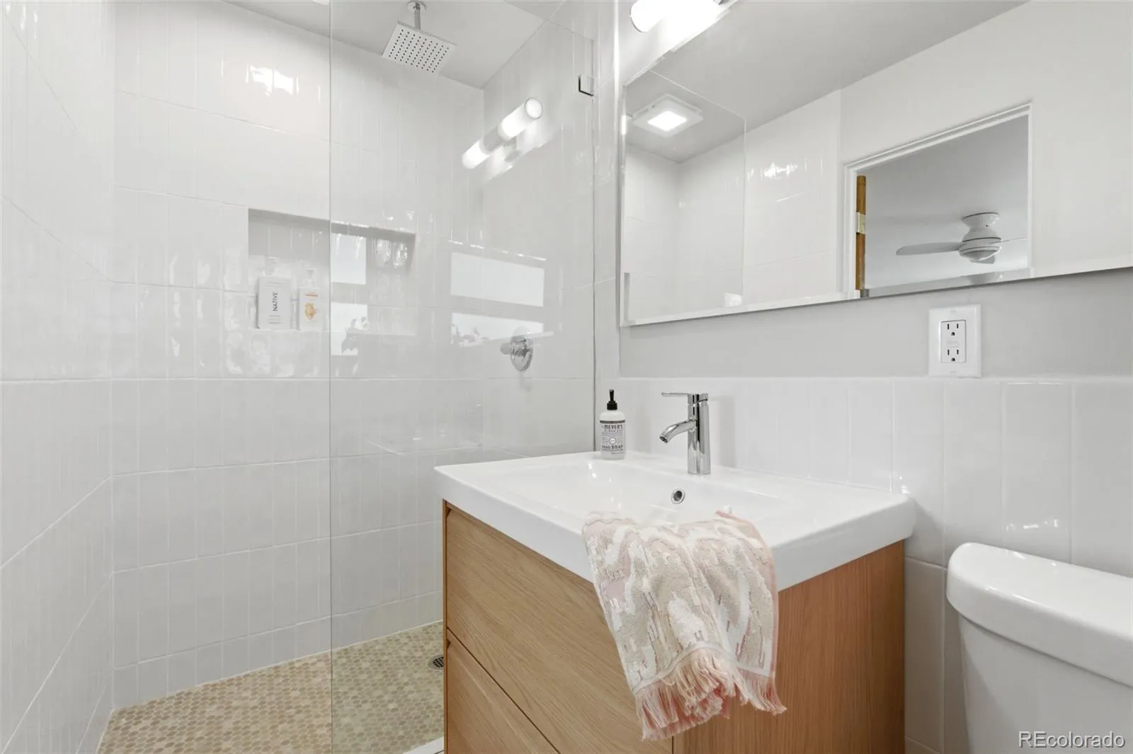 04172026205851 1600 21