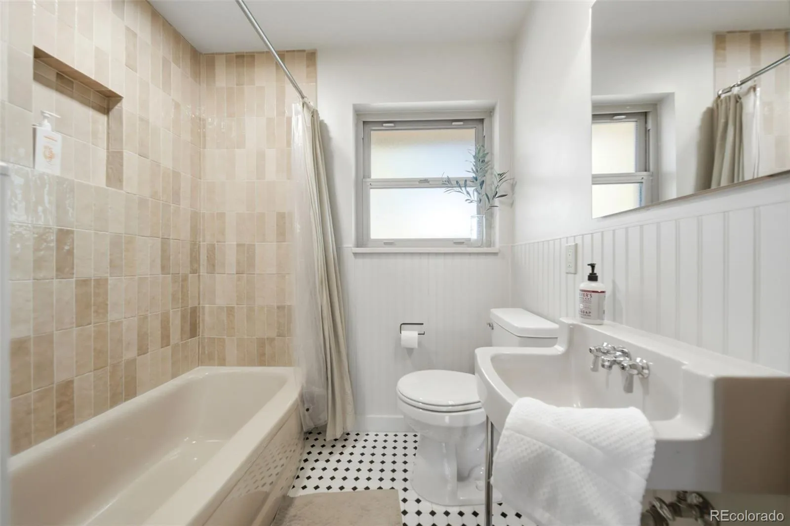 04172026205851 1600 23