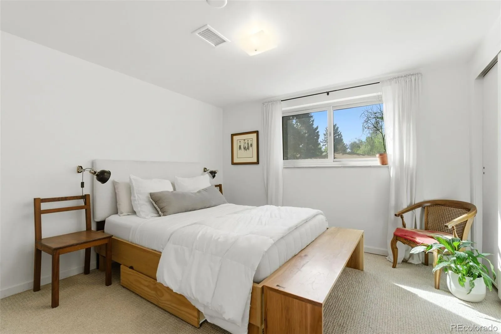 04172026205851 1600 28