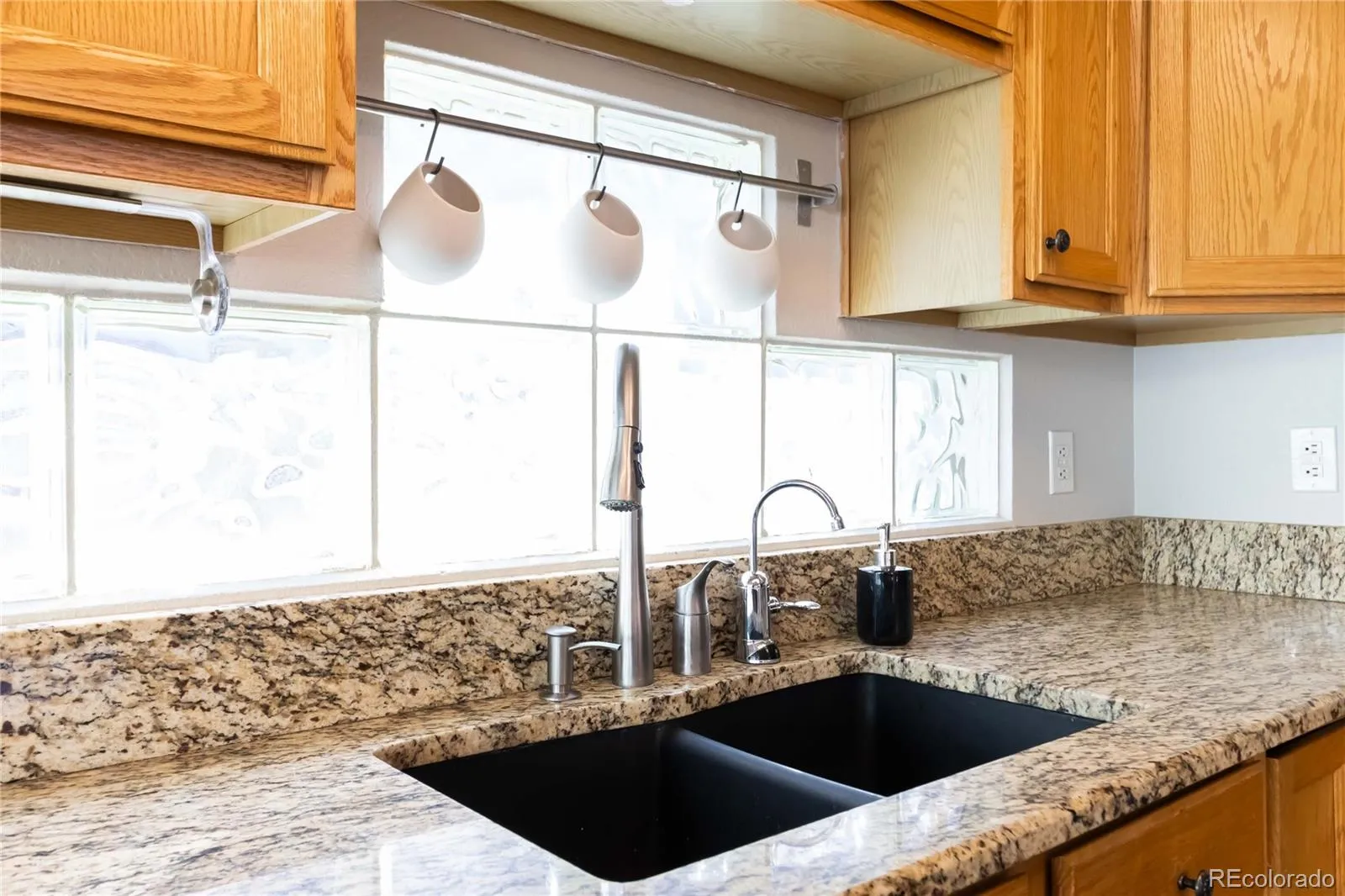 1403 Laurenwood Way Highlands Ranch CO 80129 | MLS #REC4804915 04202026165204 1600 14