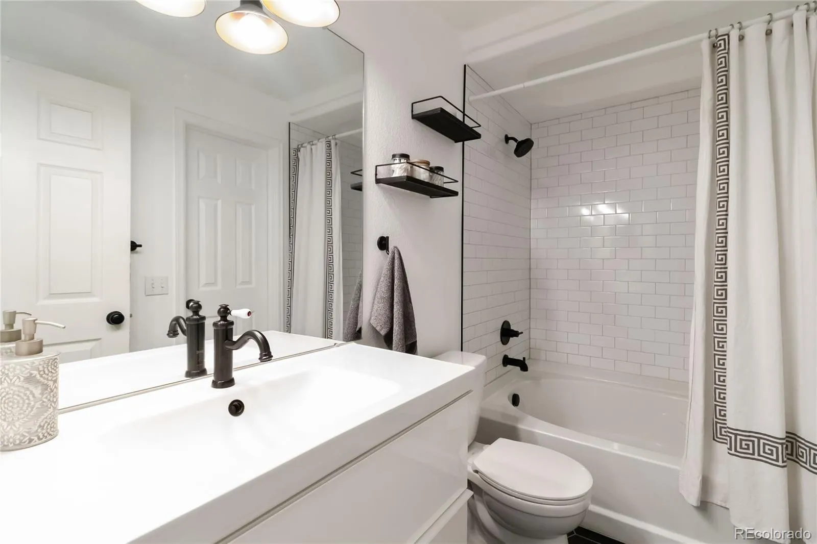 1403 Laurenwood Way Highlands Ranch CO 80129 | MLS #REC4804915 04202026165204 1600 18