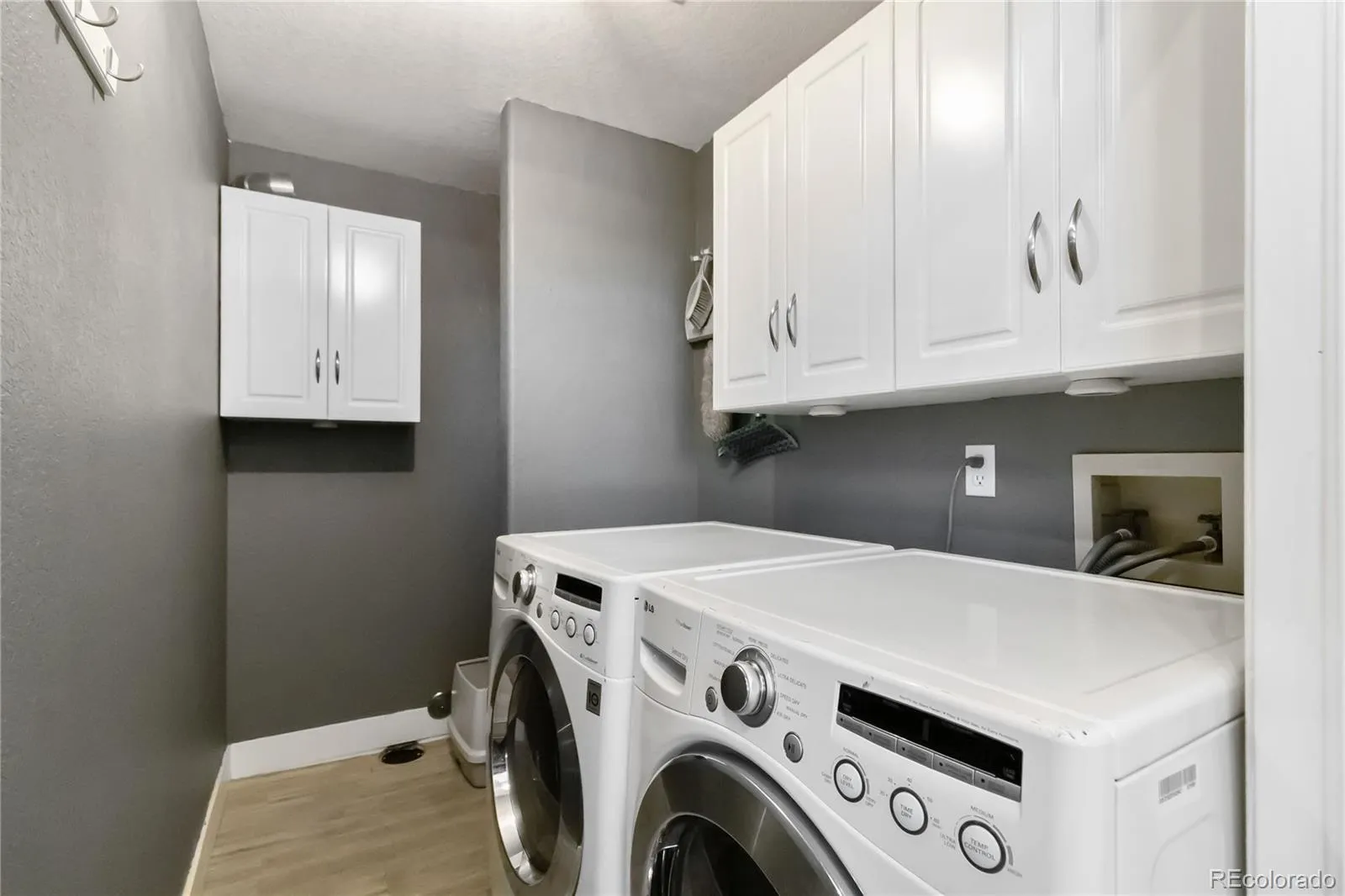 1403 Laurenwood Way Highlands Ranch CO 80129 | MLS #REC4804915 04202026165204 1600 28