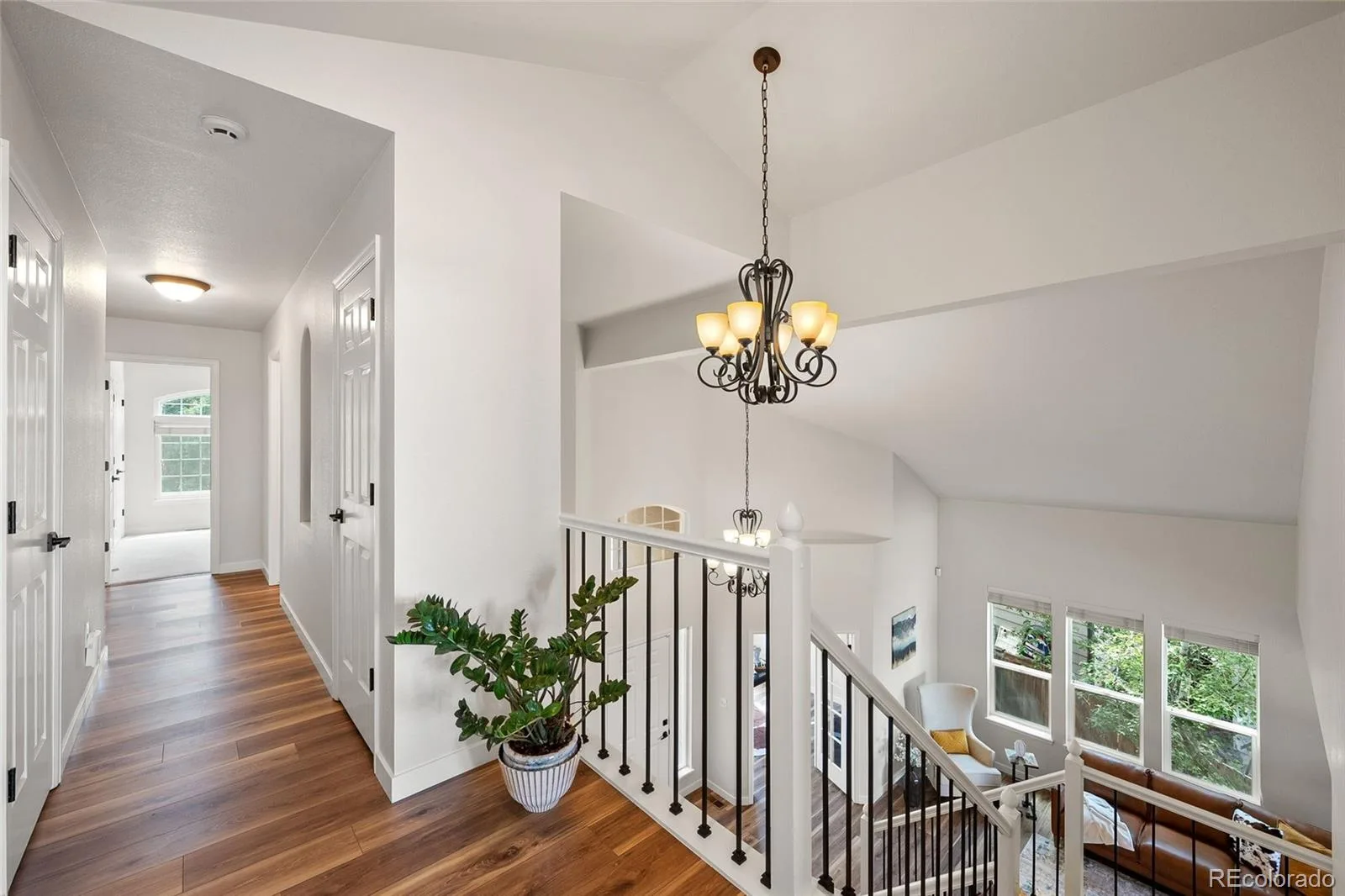 9477 Burgundy Circle Littleton CO 80126 | MLS #REC4809858 08192026174516 1600 31