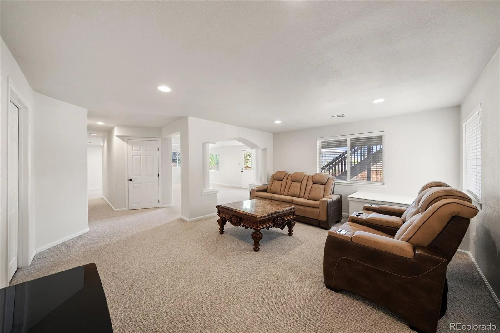 9477 Burgundy Circle Littleton CO 80126 | MLS #REC4809858 08192026174516 1600 40