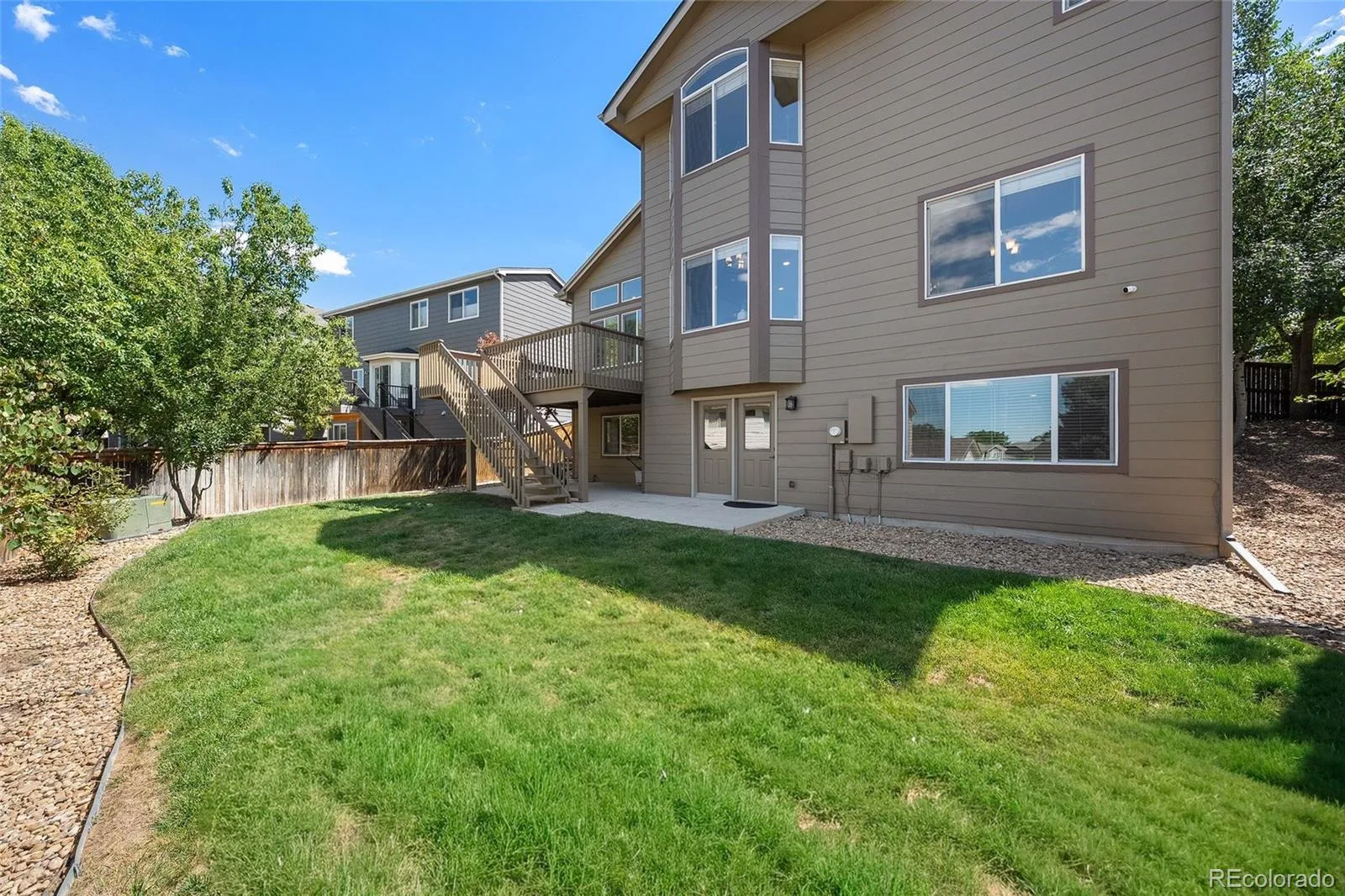 9477 Burgundy Circle Littleton CO 80126 | MLS #REC4809858 08192026174516 1600 43