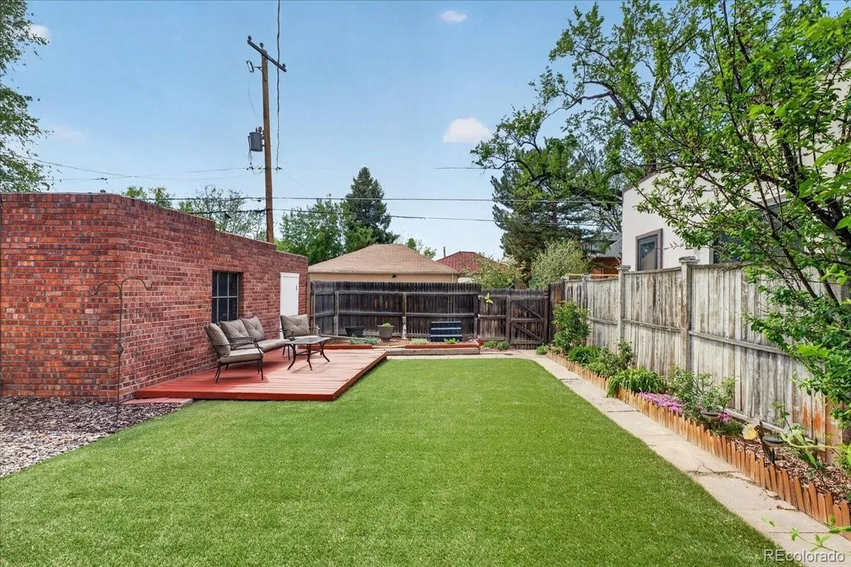 1331 Bellaire Street Denver CO 80220 MLS #REC4812414 05022026052029 1200 31