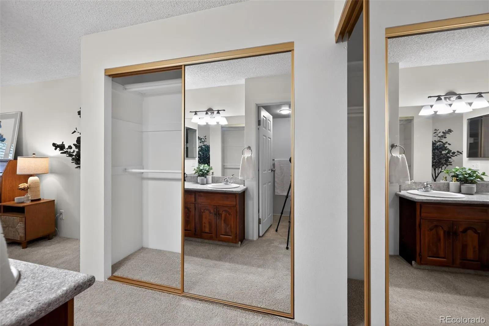 2868 S Heather Gardens Way #103 Aurora CO 80014 MLS #REC4815075 05252026040844 1600 17