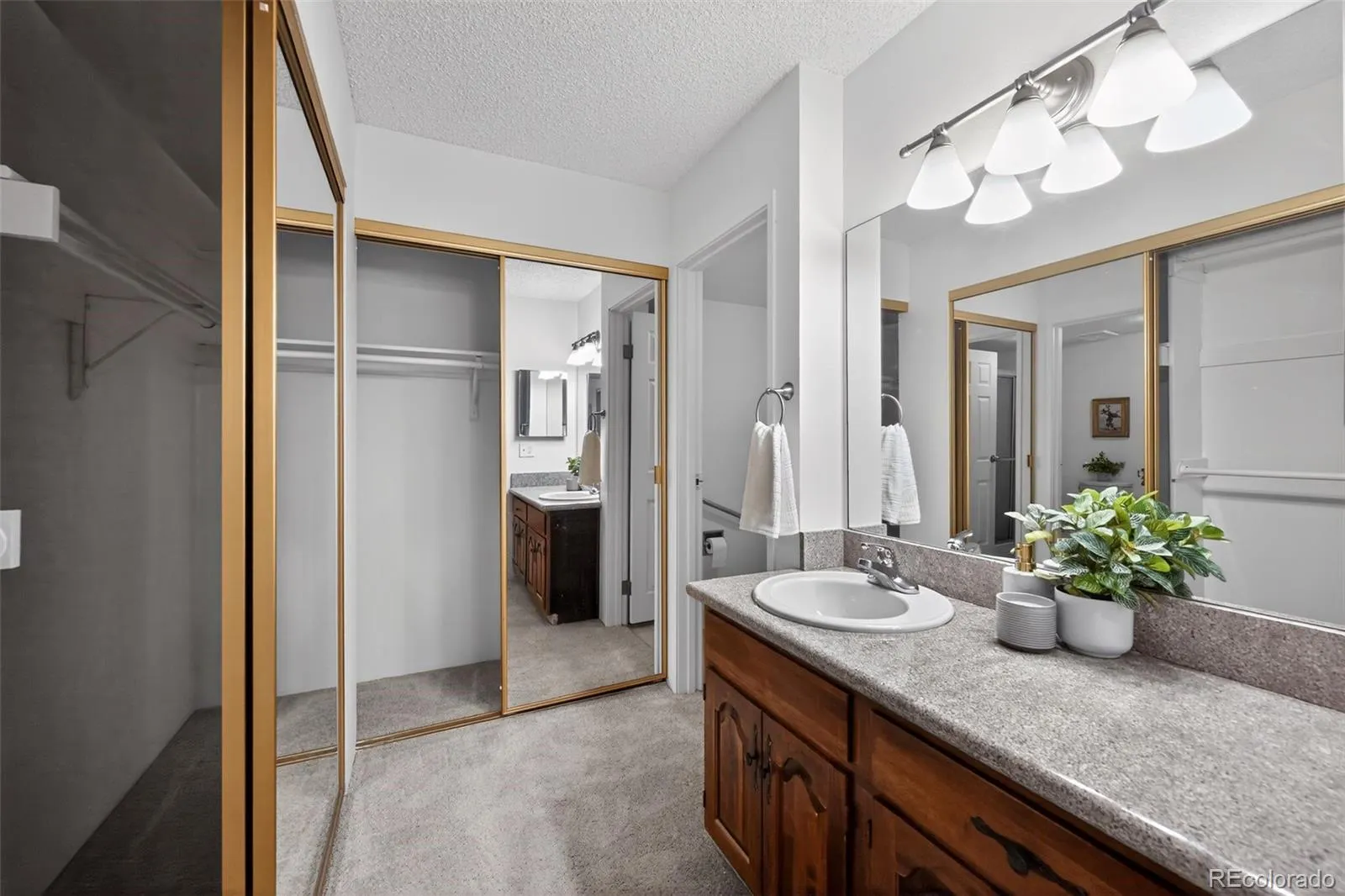 2868 S Heather Gardens Way #103 Aurora CO 80014 MLS #REC4815075 05252026040844 1600 20