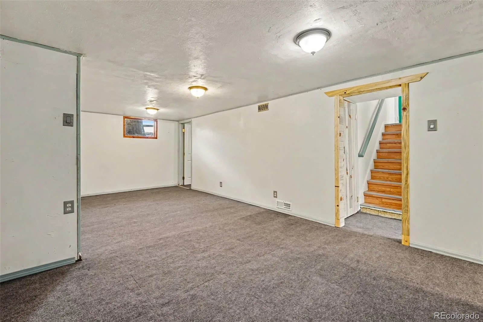 2192 Harlan Street Edgewater CO 80214 | MLS #REC4816258 10022026161848 1600 15
