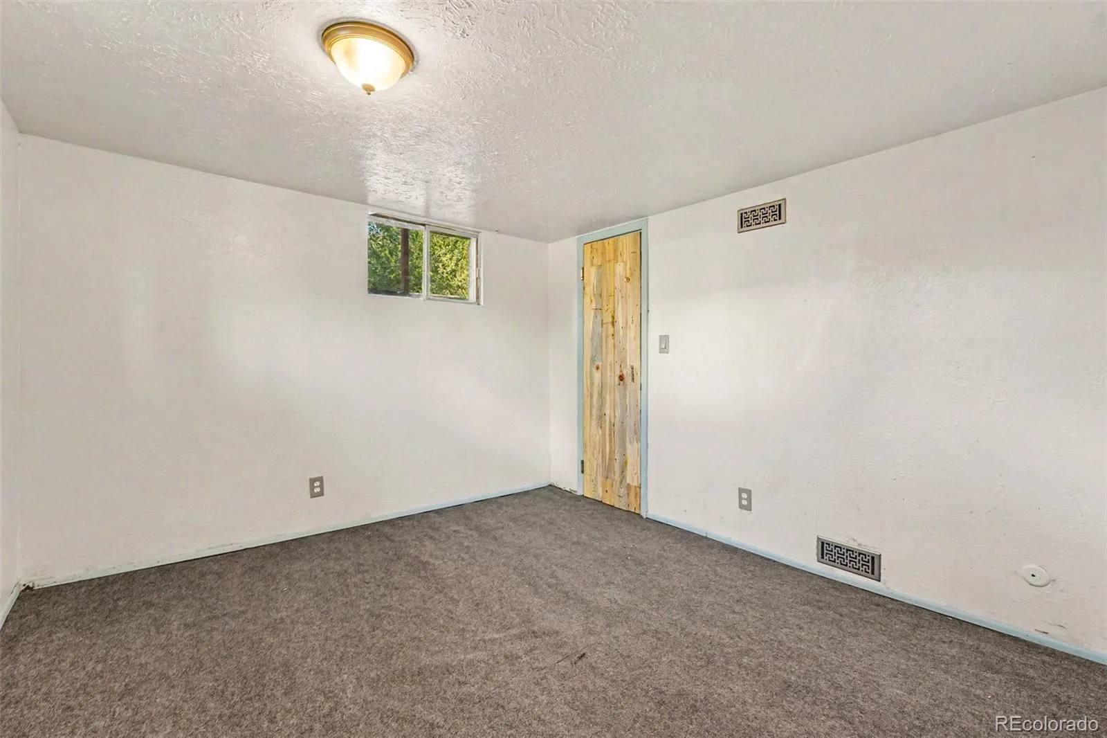 2192 Harlan Street Edgewater CO 80214 | MLS #REC4816258 10022026161848 1600 20