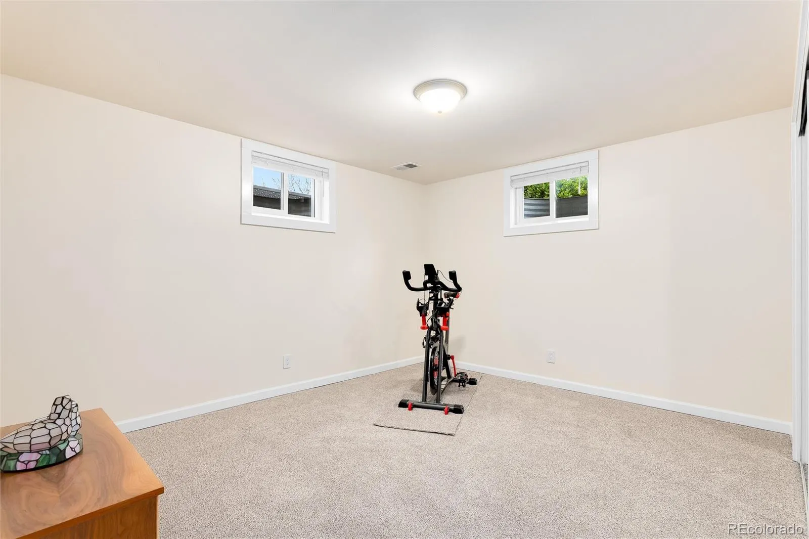 6801 S Marion W Circle Centennial CO 80122 MLS #REC4818861 05152026020726 1600 24