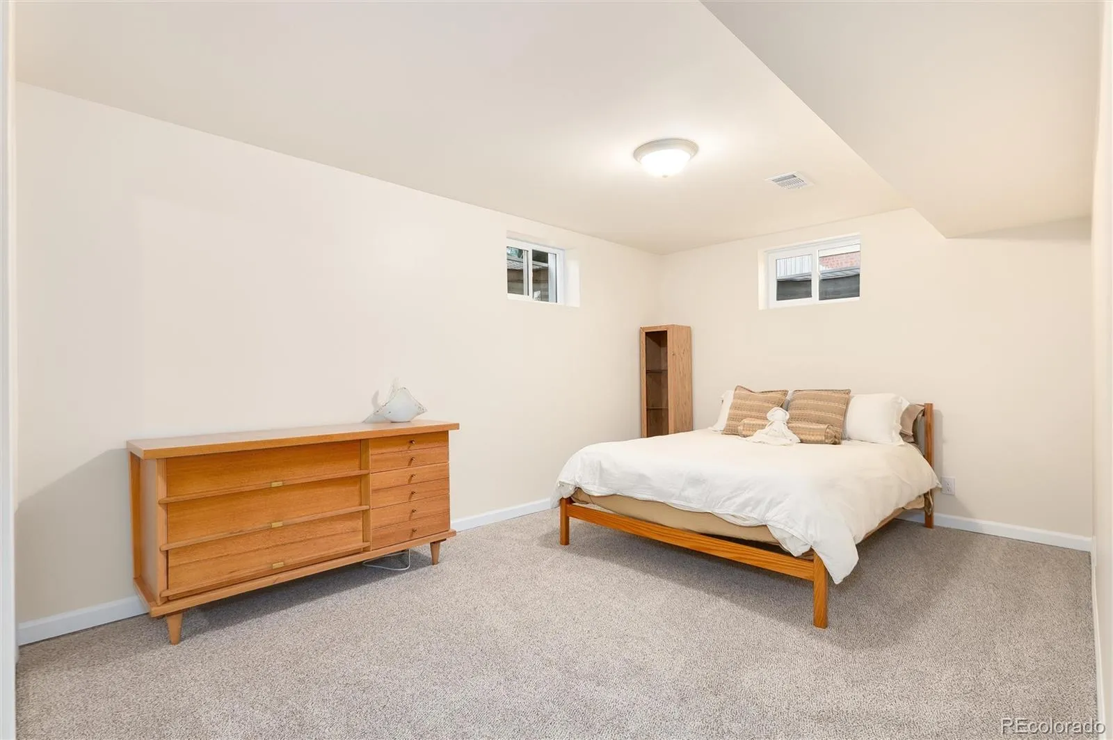 6801 S Marion W Circle Centennial CO 80122 MLS #REC4818861 05152026020726 1600 25