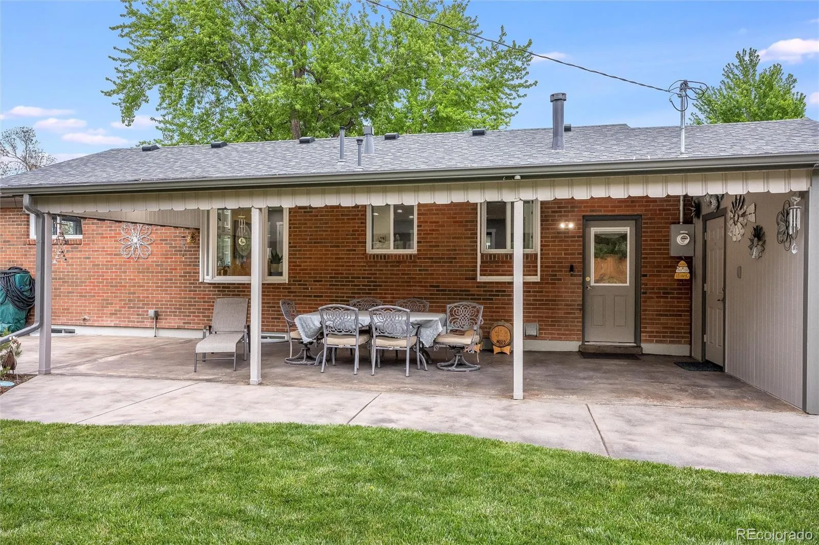 6801 S Marion W Circle Centennial CO 80122 MLS #REC4818861 05152026020726 1600 30