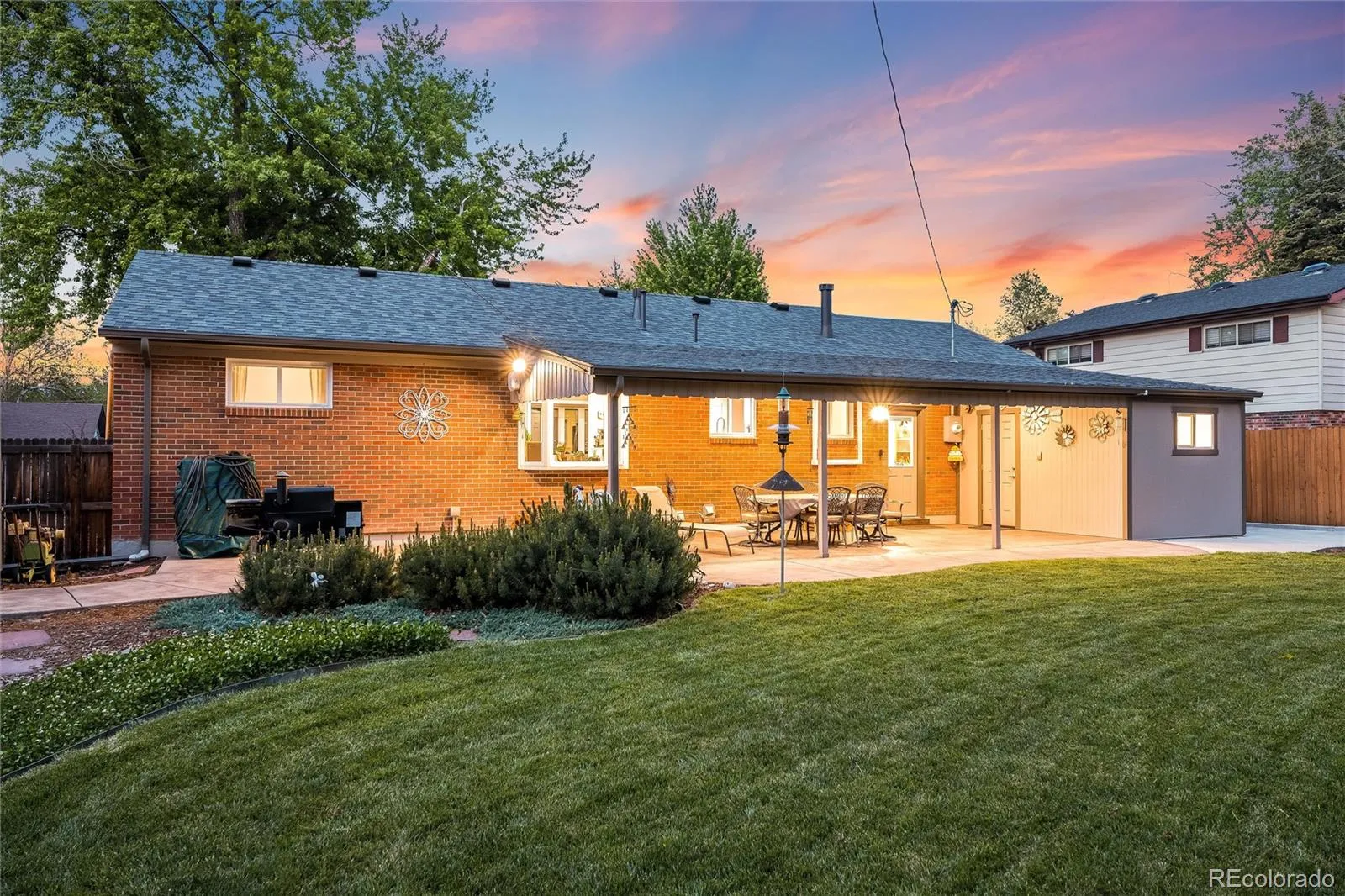 6801 S Marion W Circle Centennial CO 80122 MLS #REC4818861 05152026020726 1600 32