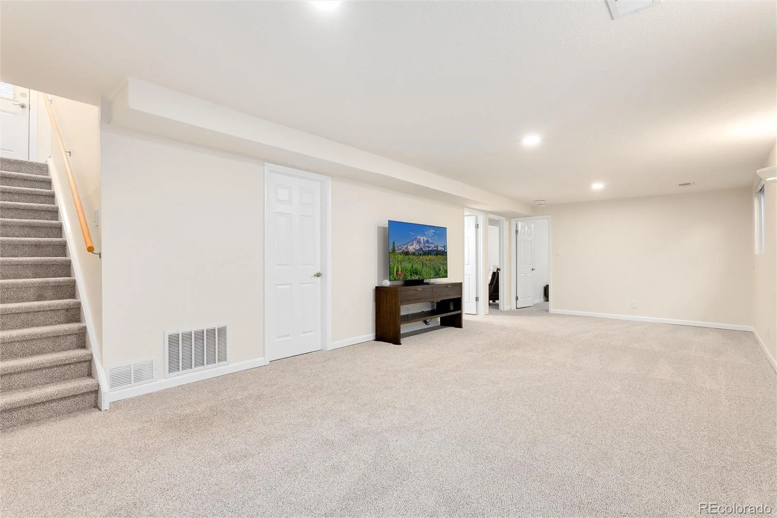 6801 S Marion W Circle Centennial CO 80122 MLS #REC4818861 06252026141611 1600 20