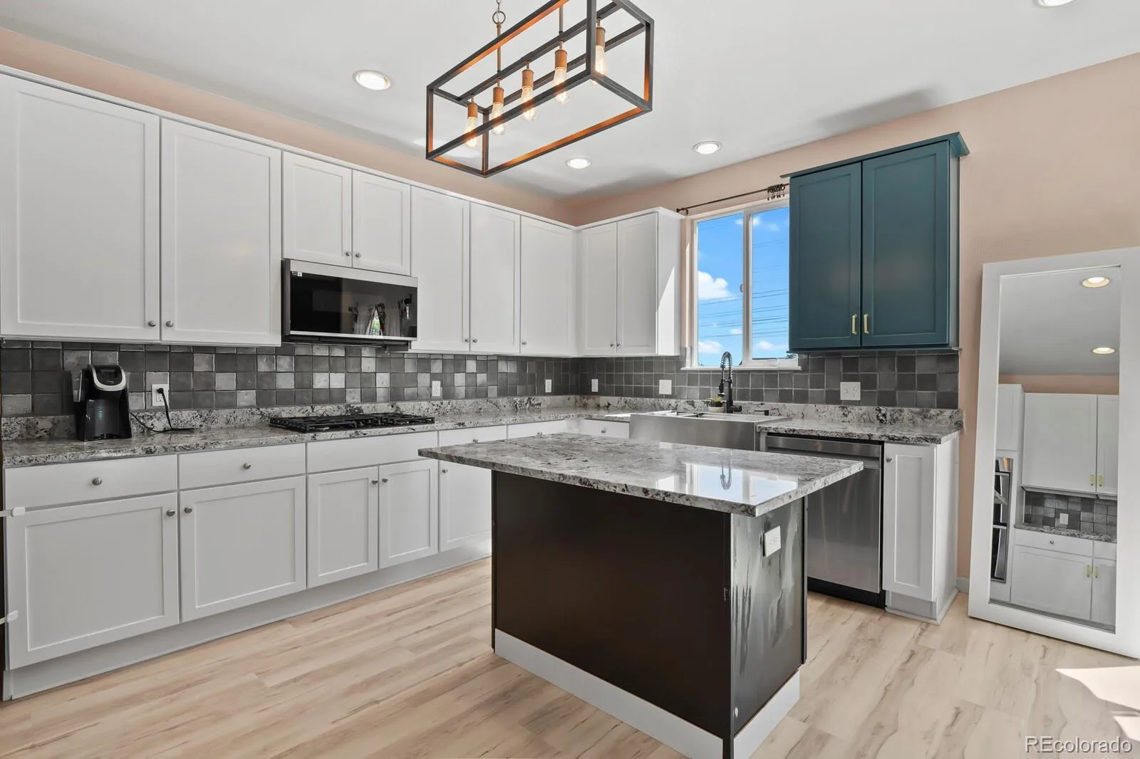 2750 Brush Court Castle Rock CO 80108 | MLS #REC4822033 07232026180846 1600 2