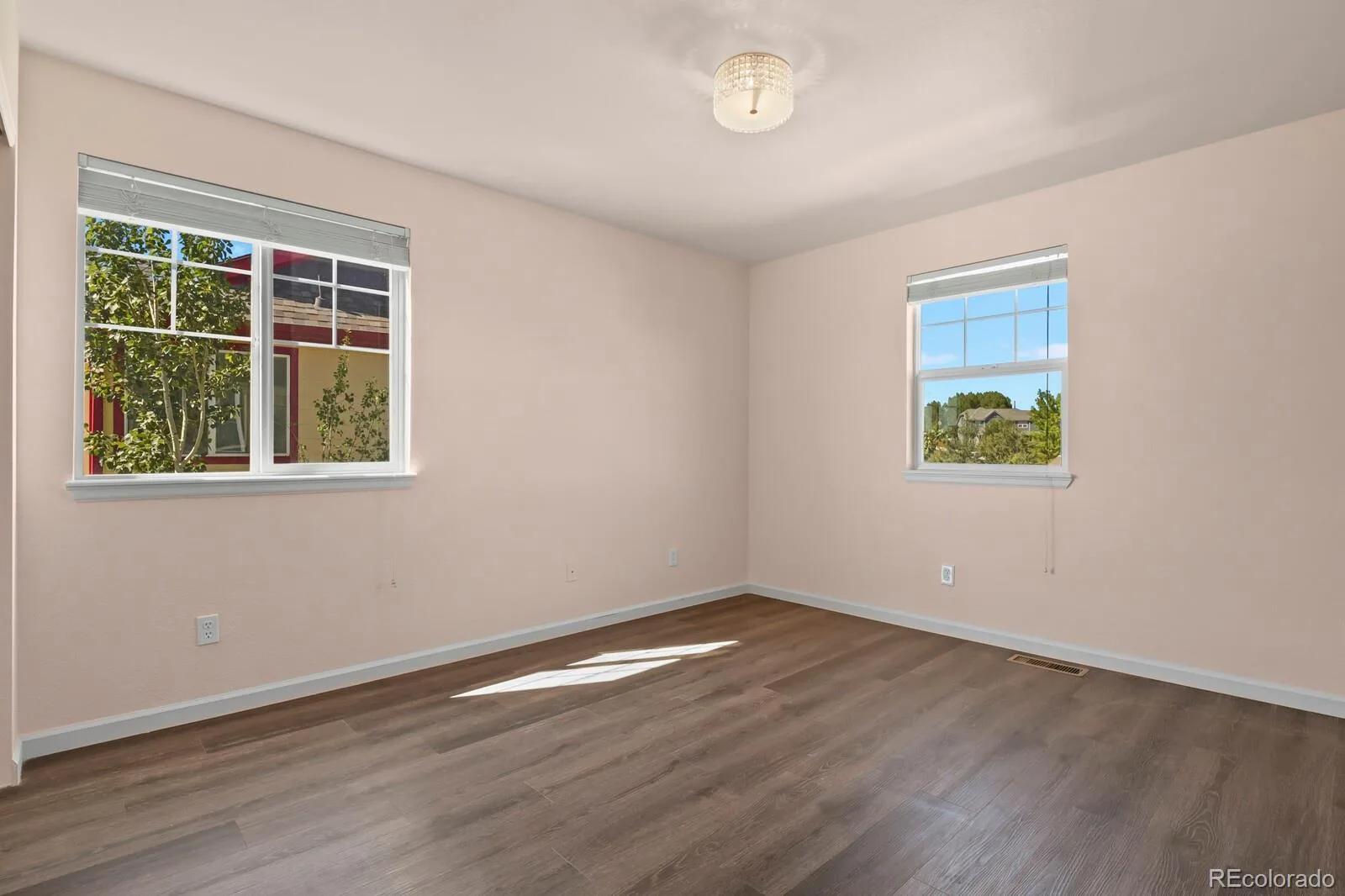 2750 Brush Court Castle Rock CO 80108 | MLS #REC4822033 07232026180846 1600 22