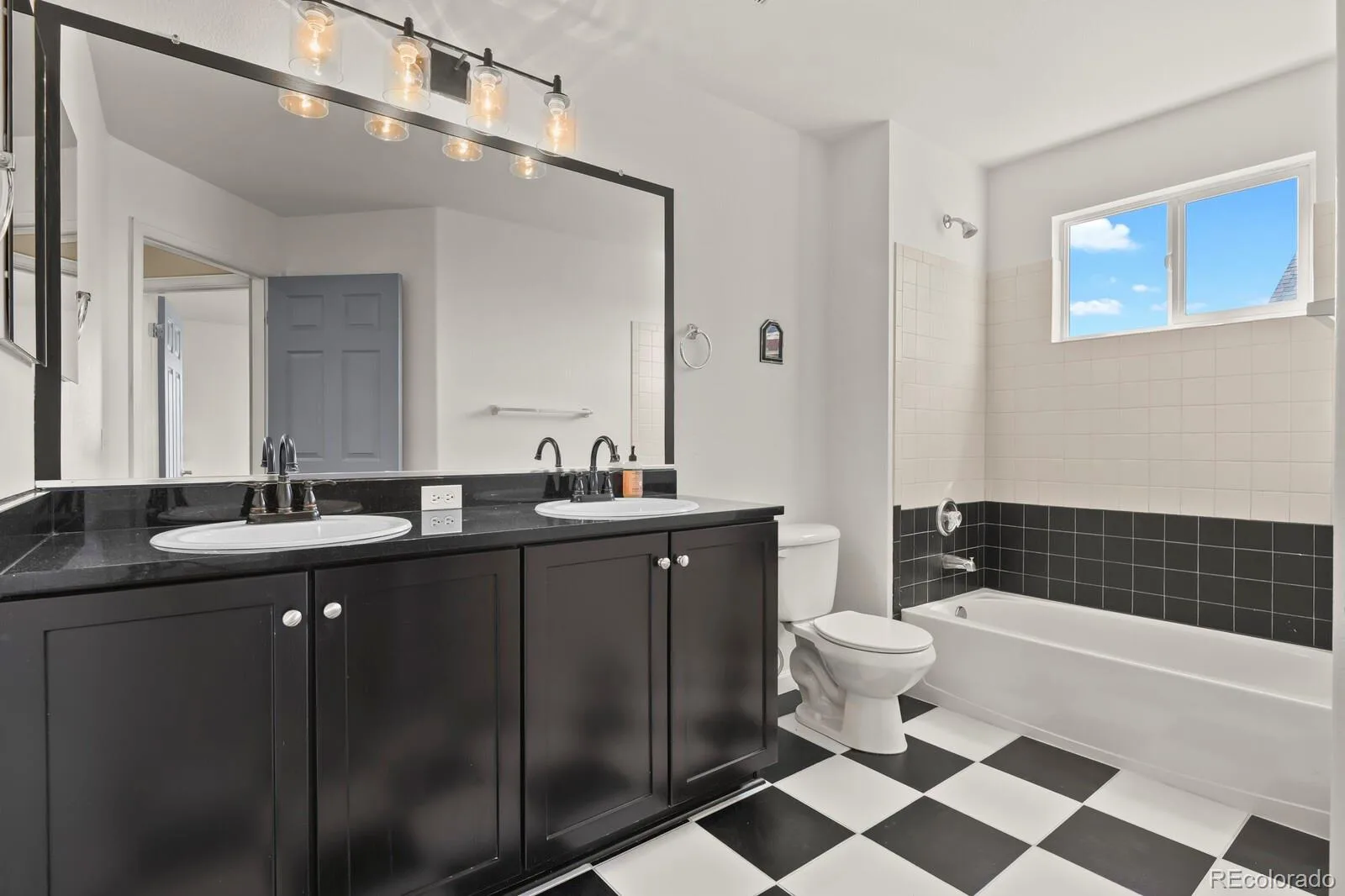 2750 Brush Court Castle Rock CO 80108 | MLS #REC4822033 07232026180846 1600 26