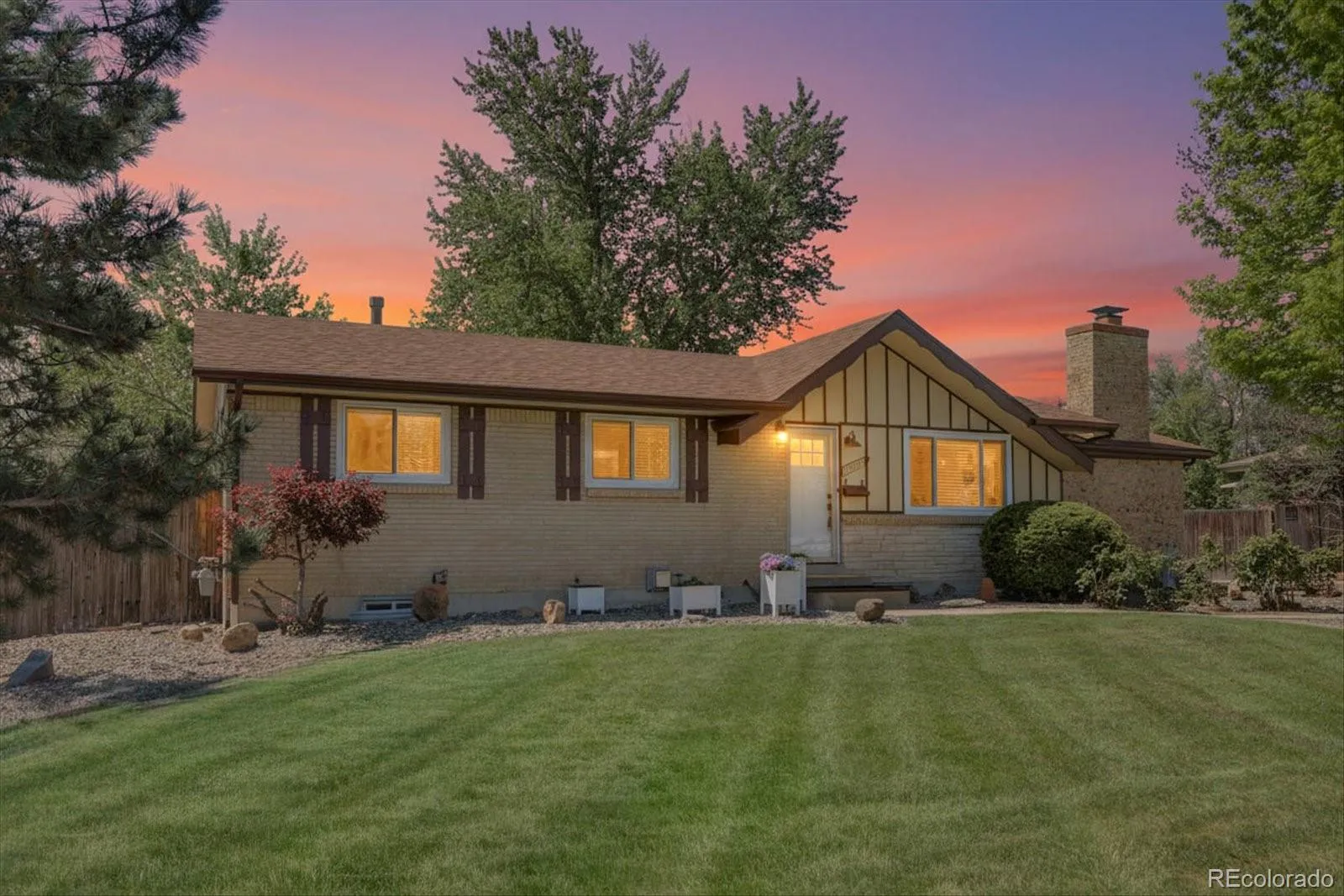 3630 W Saratoga Avenue Littleton CO 80123 MLS #REC4822599 05152026195607 1600 1